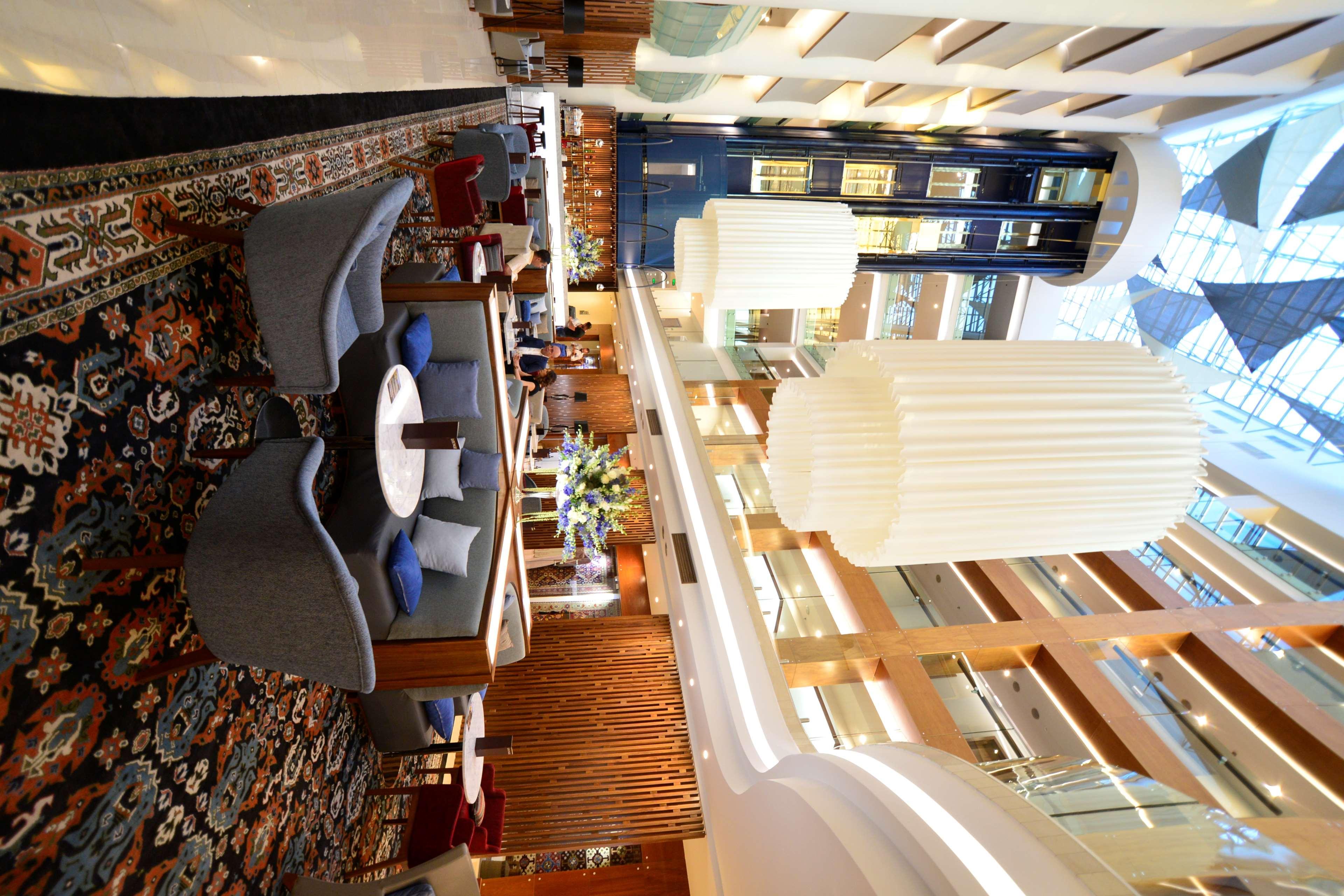 Radisson Blu Hotel Jerevan Eksteriør billede The lobby